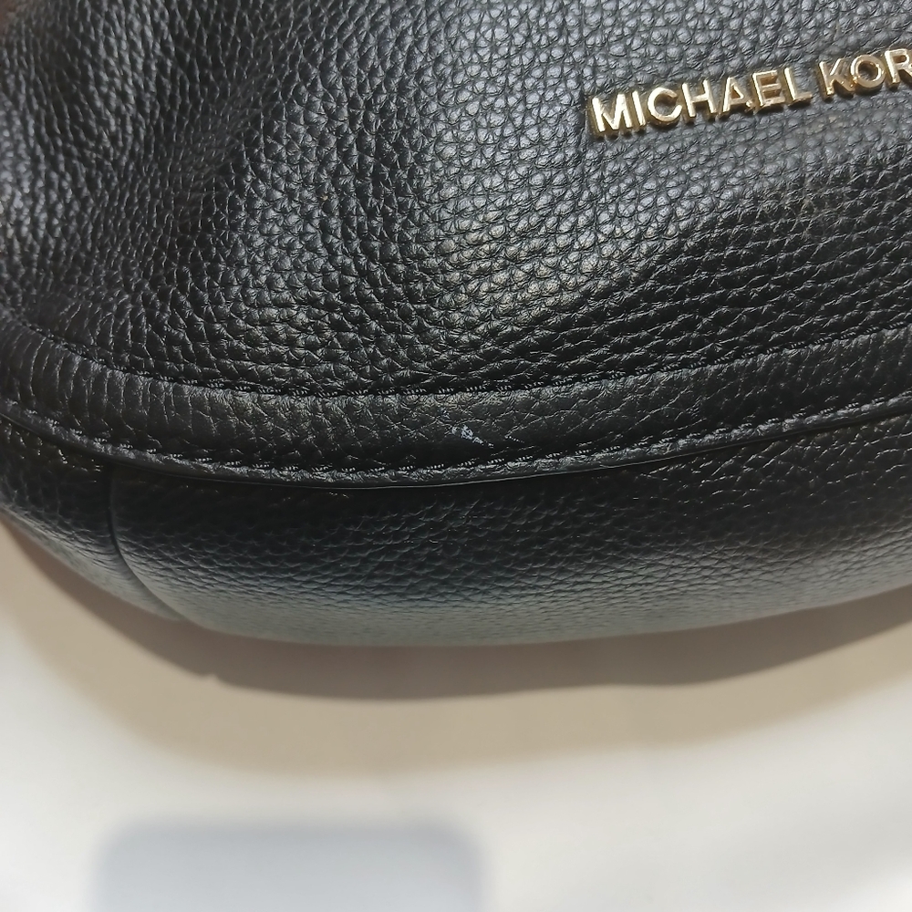 Michael Kors Black Leather Hobo Bag with Slouchy Silhouette - Picture 12 of 12